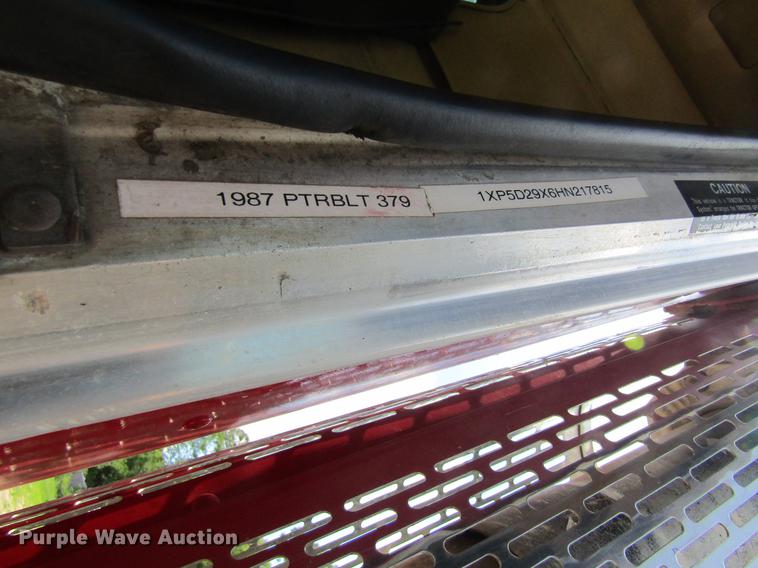 image for item DC7903 1987 Peterbilt 379 semi truck