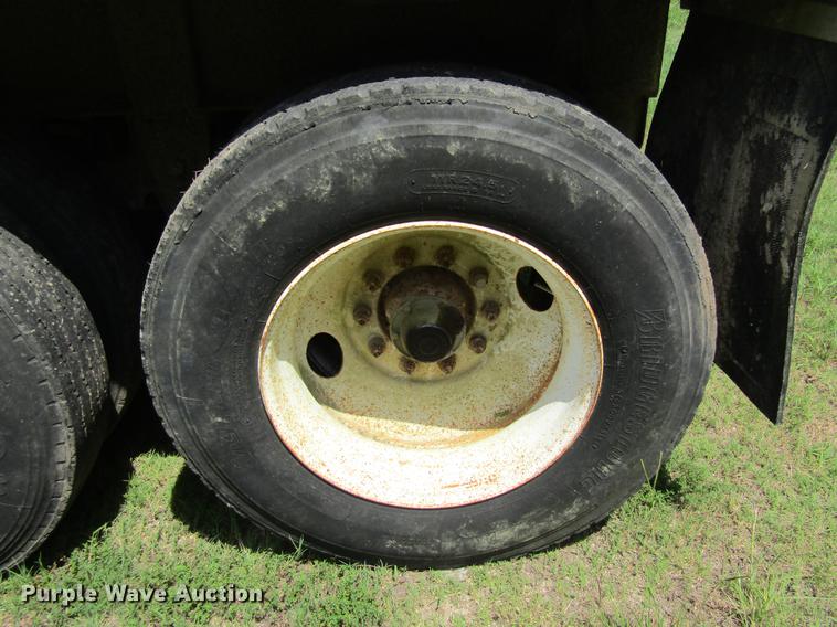 image for item DC7905 1998 Mate 26 end dump trailer