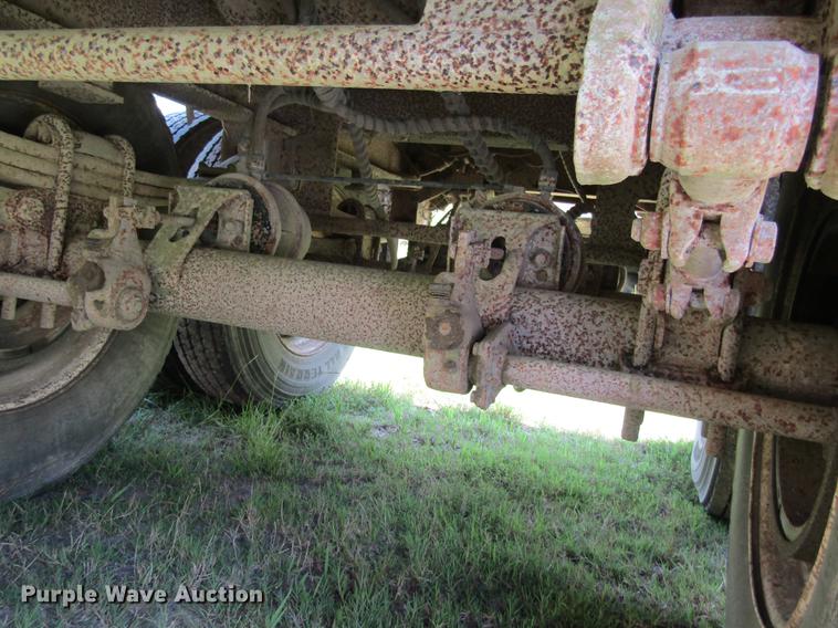 image for item DC7905 1998 Mate 26 end dump trailer