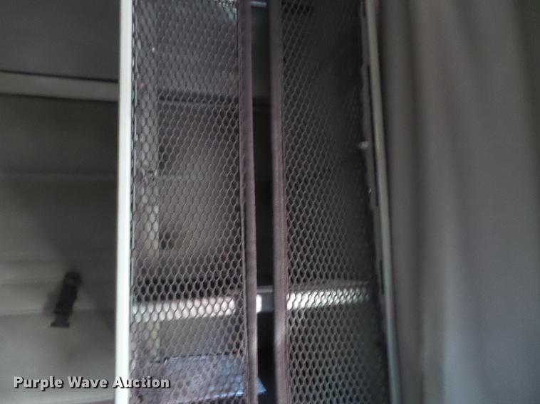 image for item DD2484 2006 Freightliner Columbia semi truck