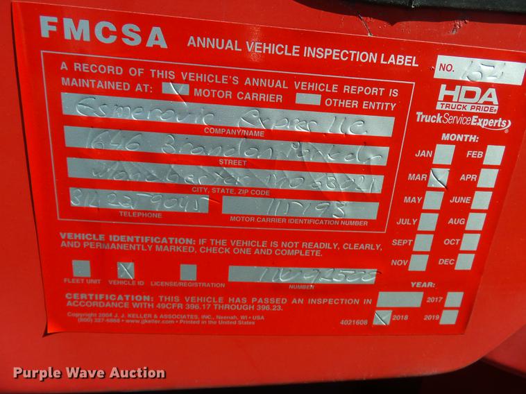 image for item DD2484 2006 Freightliner Columbia semi truck