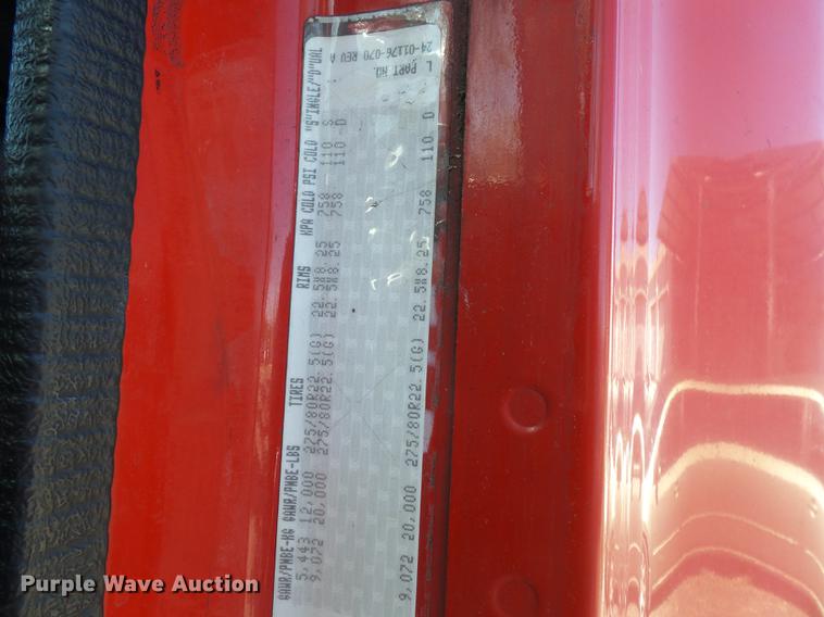 image for item DD2484 2006 Freightliner Columbia semi truck