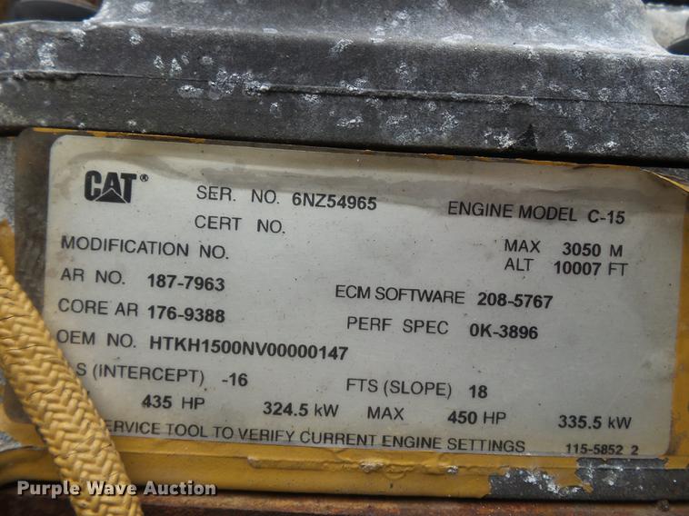 image for item DD2486 2002 International Eagle 9900i semi truck