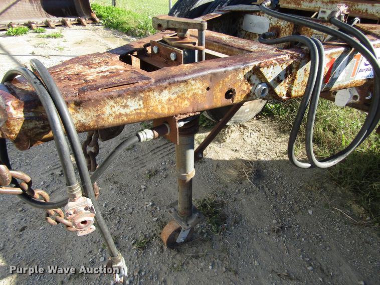 image for item DD3741 1968 trailer converter dolly