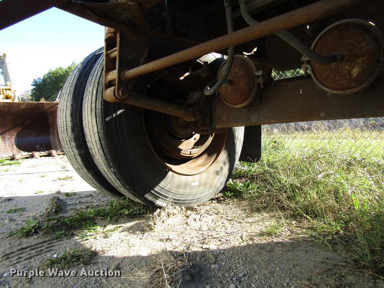 image for item DD3741 1968 trailer converter dolly