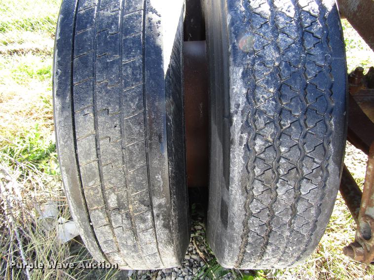 image for item DD3742 1968 trailer converter dolly