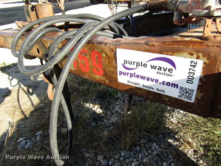 image for item DD3742 1968 trailer converter dolly