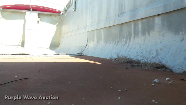 image for item DE4835 1979 Fruehauf end dump trailer