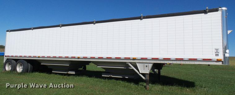 image for item DE5281 2012 Wilson DWH550 double hopper bottom commodity trailer