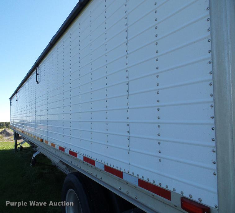 image for item DE5281 2012 Wilson DWH550 double hopper bottom commodity trailer