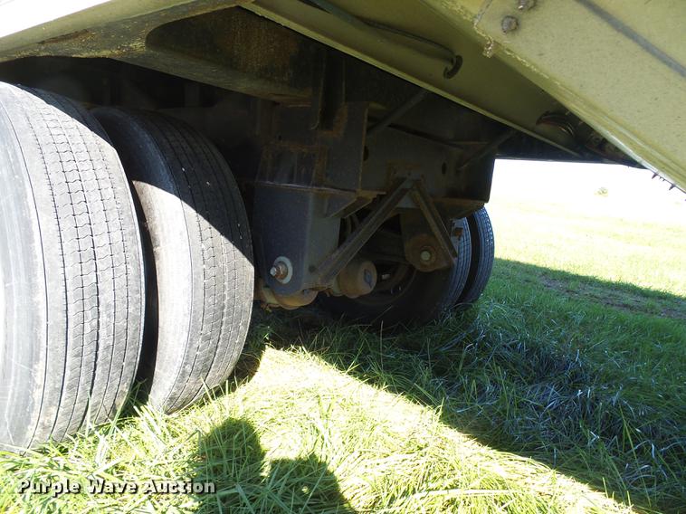 image for item DE5281 2012 Wilson DWH550 double hopper bottom commodity trailer