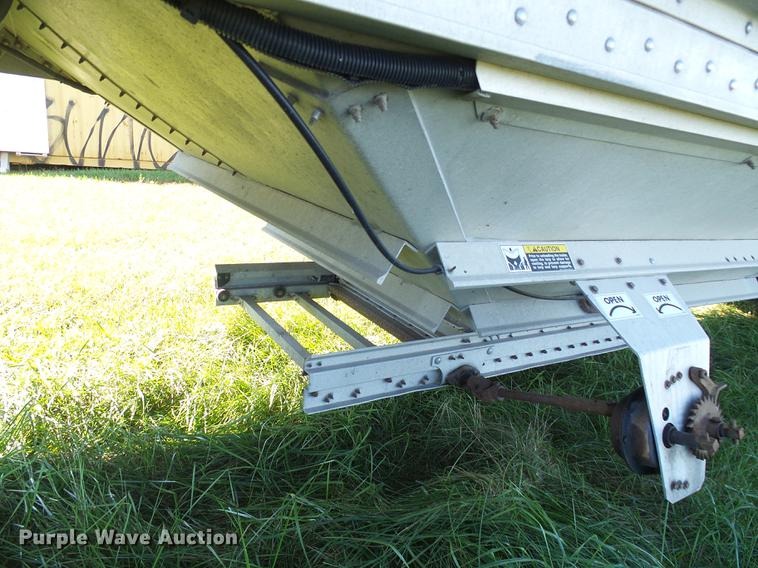image for item DE5281 2012 Wilson DWH550 double hopper bottom commodity trailer