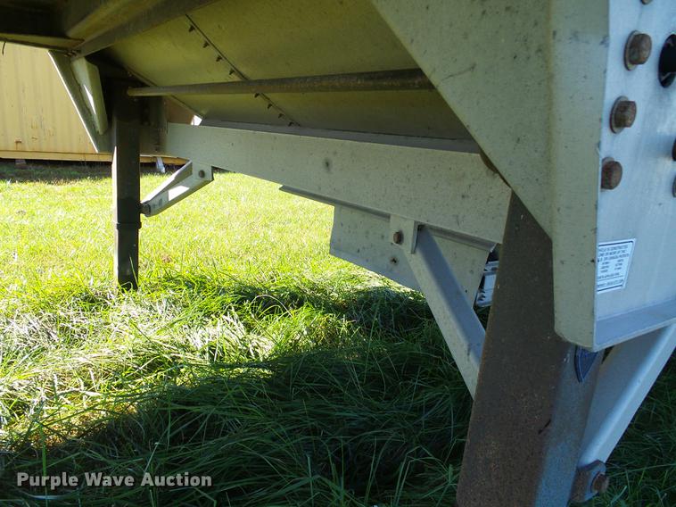 image for item DE5281 2012 Wilson DWH550 double hopper bottom commodity trailer