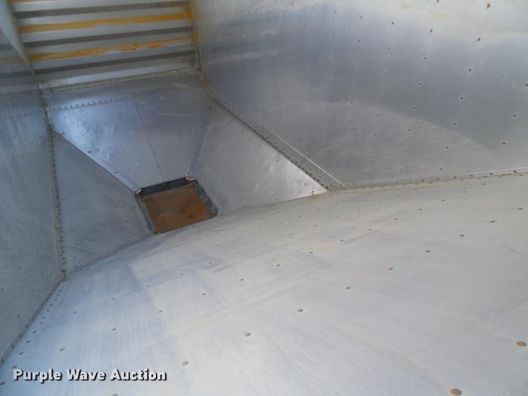 image for item DE5281 2012 Wilson DWH550 double hopper bottom commodity trailer