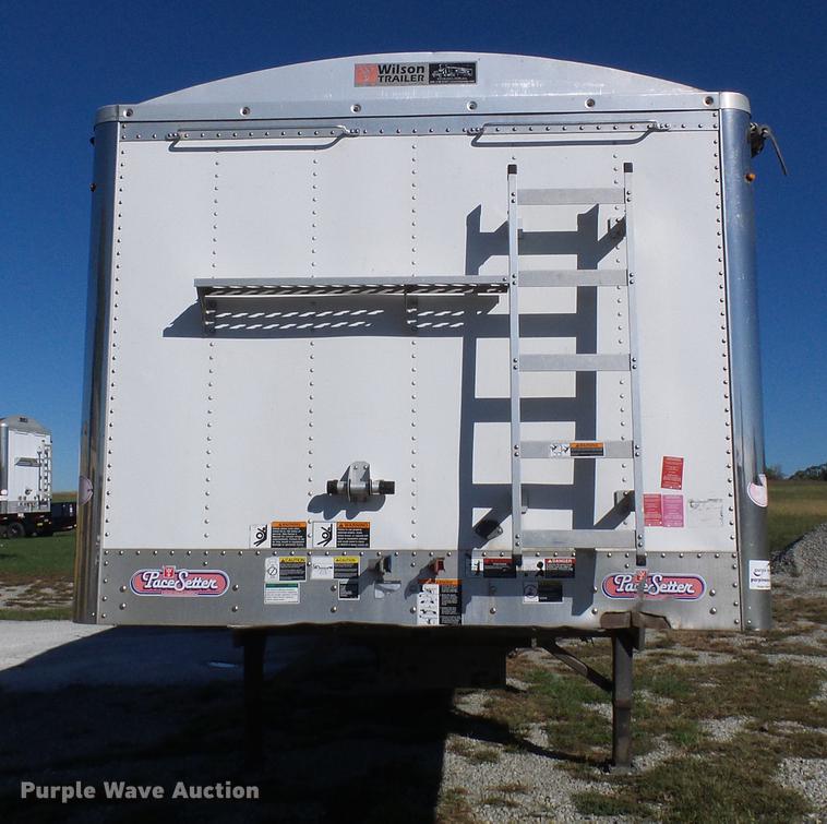 image for item DE5282 2013 Wilson DWH550 double hopper bottom commodity trailer