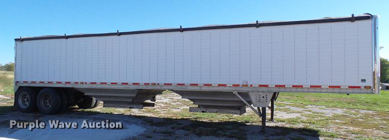 image for item DE5282 2013 Wilson DWH550 double hopper bottom commodity trailer