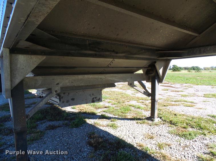 image for item DE5282 2013 Wilson DWH550 double hopper bottom commodity trailer