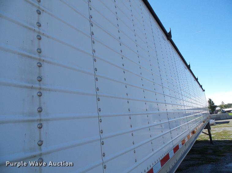 image for item DE5282 2013 Wilson DWH550 double hopper bottom commodity trailer