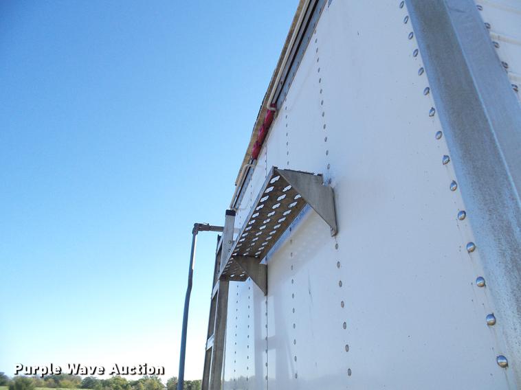 image for item DE5282 2013 Wilson DWH550 double hopper bottom commodity trailer