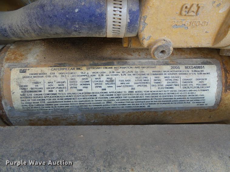 image for item DF2803 2006 Kenworth T600 semi truck