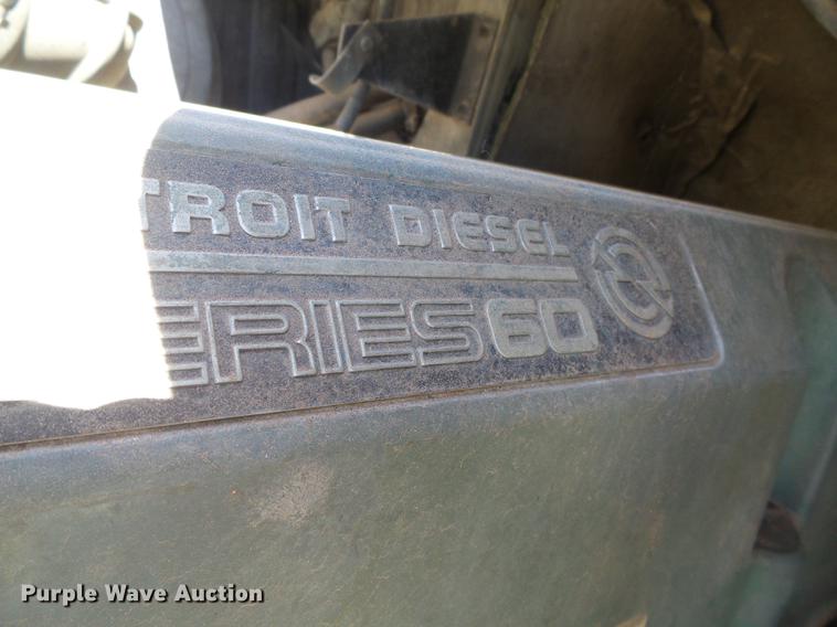 image for item DF2804 2005 Freightliner Columbia semi truck