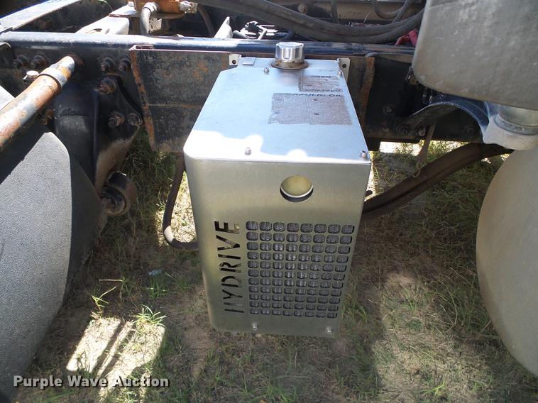 image for item DF2804 2005 Freightliner Columbia semi truck