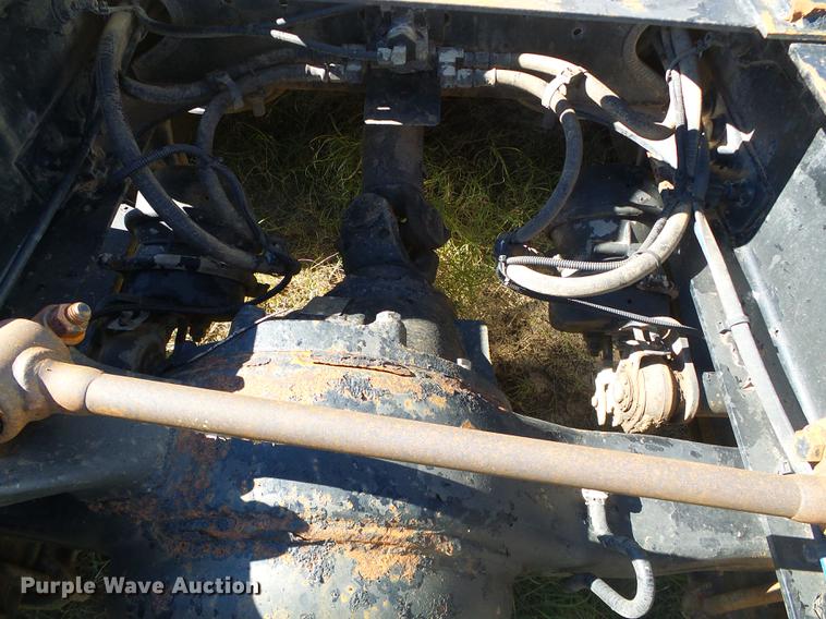 image for item DF2804 2005 Freightliner Columbia semi truck