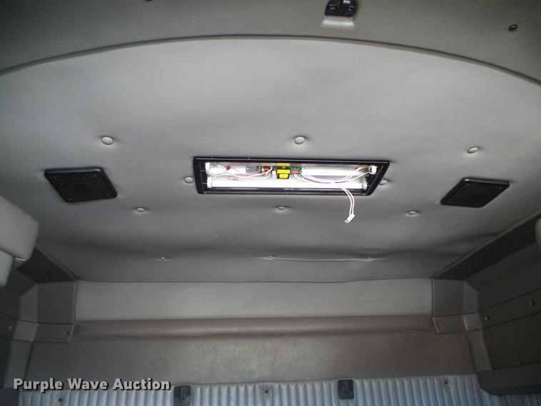 image for item DF2805 2006 Kenworth T600 semi truck