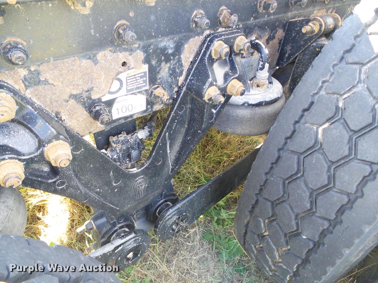 image for item DF2805 2006 Kenworth T600 semi truck