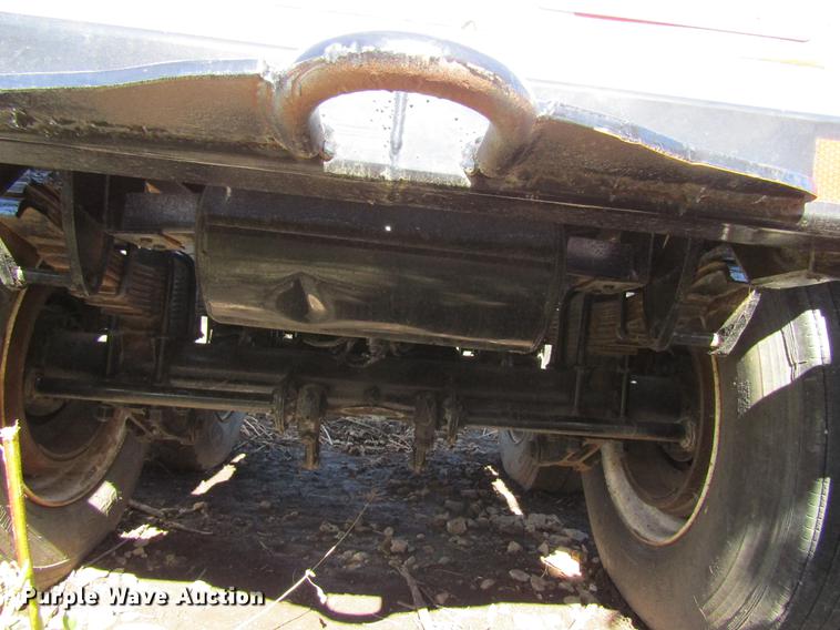 image for item DF3866 1977 Trail Master tank trailer