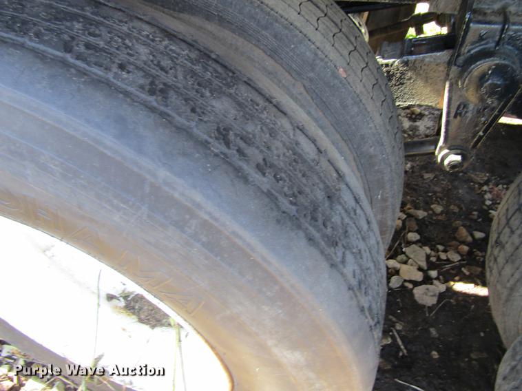 image for item DF3866 1977 Trail Master tank trailer