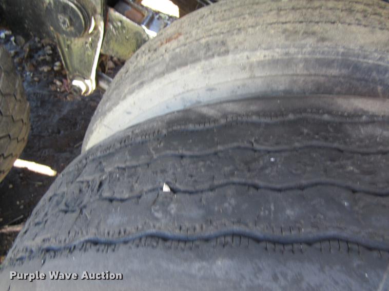 image for item DF3866 1977 Trail Master tank trailer