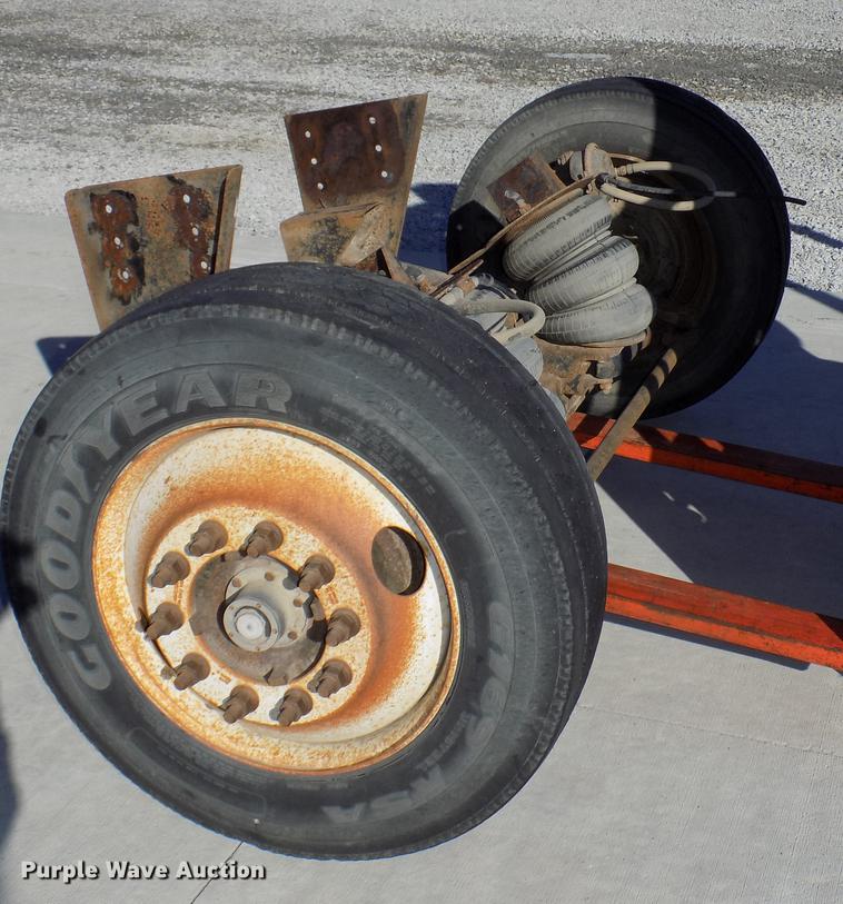 image for item DZ9587 Hendrickson steerable pusher axle