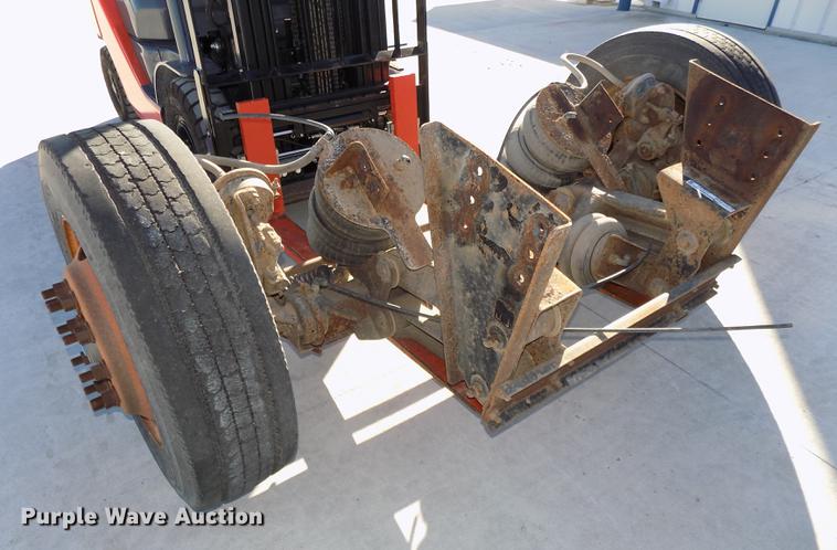 image for item DZ9587 Hendrickson steerable pusher axle