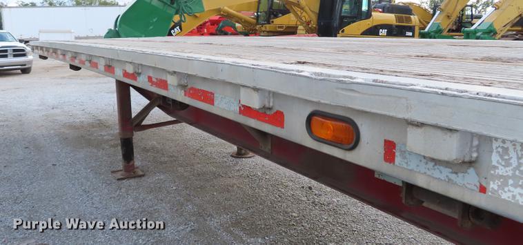image for item EI9981 1996 Wilson CF-900 flatbed trailer