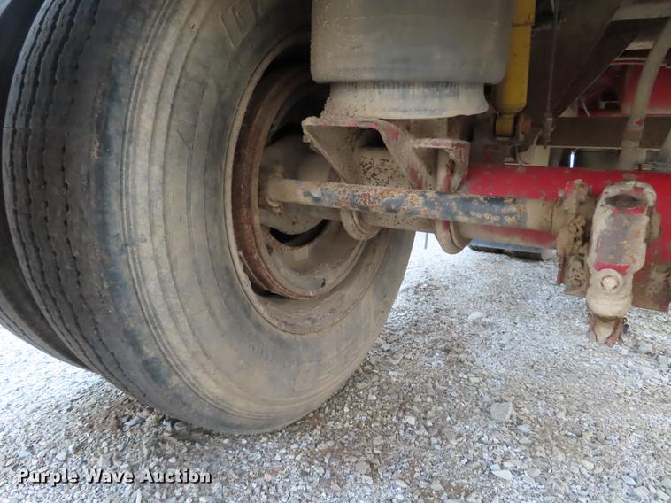 image for item EI9981 1996 Wilson CF-900 flatbed trailer