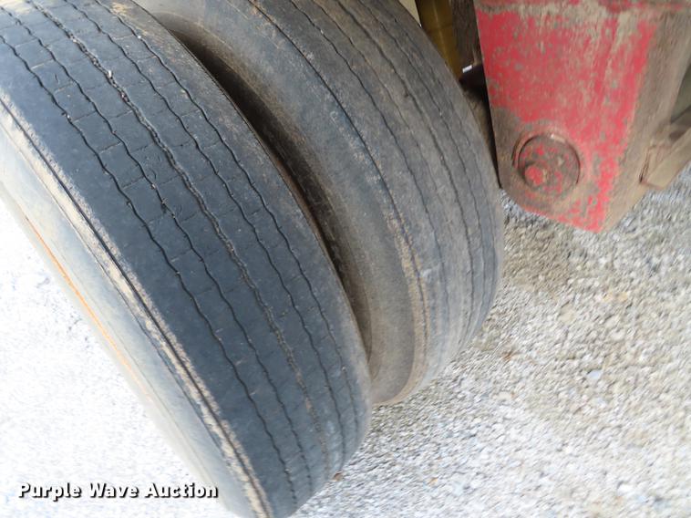 image for item EI9981 1996 Wilson CF-900 flatbed trailer