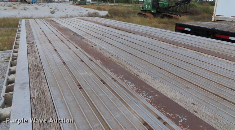image for item EI9981 1996 Wilson CF-900 flatbed trailer