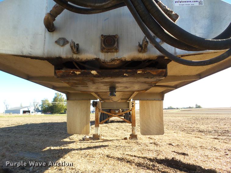 image for item L5711 1995 CEI Pacer AT35L-40-963 feed delivery trailer