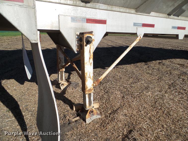 image for item L5711 1995 CEI Pacer AT35L-40-963 feed delivery trailer