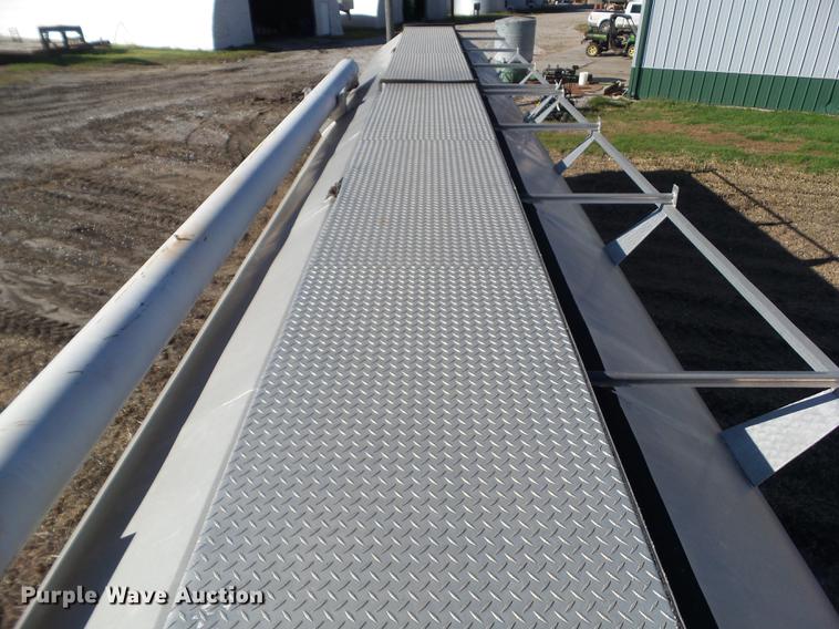 image for item L5711 1995 CEI Pacer AT35L-40-963 feed delivery trailer