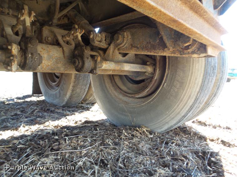 image for item L5711 1995 CEI Pacer AT35L-40-963 feed delivery trailer