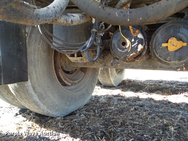 image for item L5711 1995 CEI Pacer AT35L-40-963 feed delivery trailer