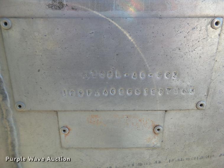 image for item L5711 1995 CEI Pacer AT35L-40-963 feed delivery trailer