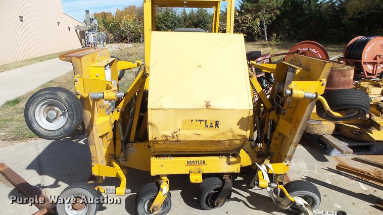 image for item AM9039 Hustler 4600 lawn mower