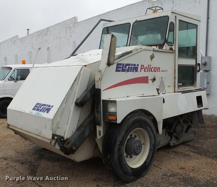 image for item AM9050 2001 Elgin Pelican P street sweeper