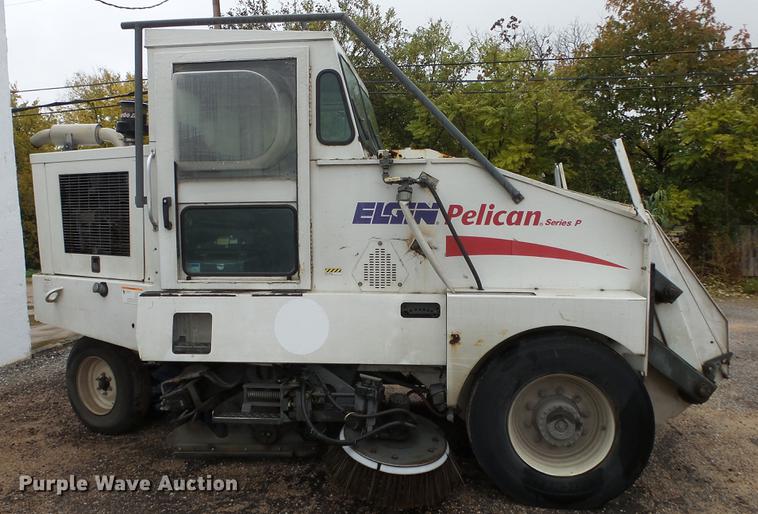 image for item AM9050 2001 Elgin Pelican P street sweeper