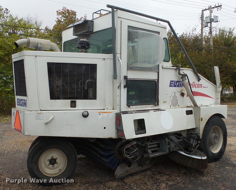 image for item AM9050 2001 Elgin Pelican P street sweeper