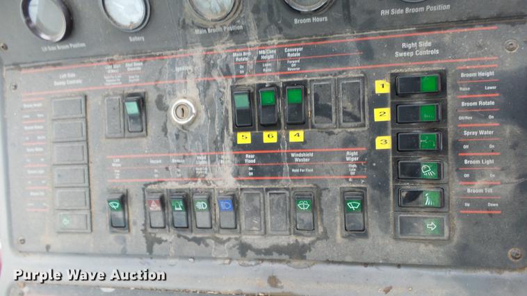 image for item AM9050 2001 Elgin Pelican P street sweeper