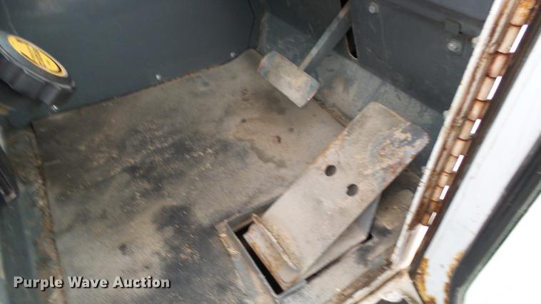 image for item AM9050 2001 Elgin Pelican P street sweeper